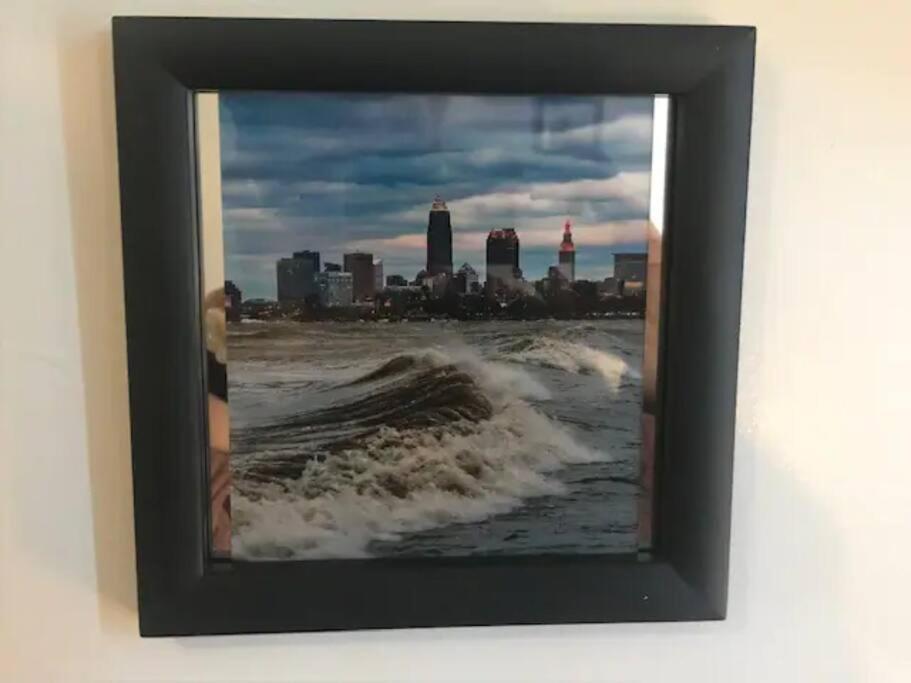 Uber Close To Ohio City, Cleveland Apartment ภายนอก รูปภาพ