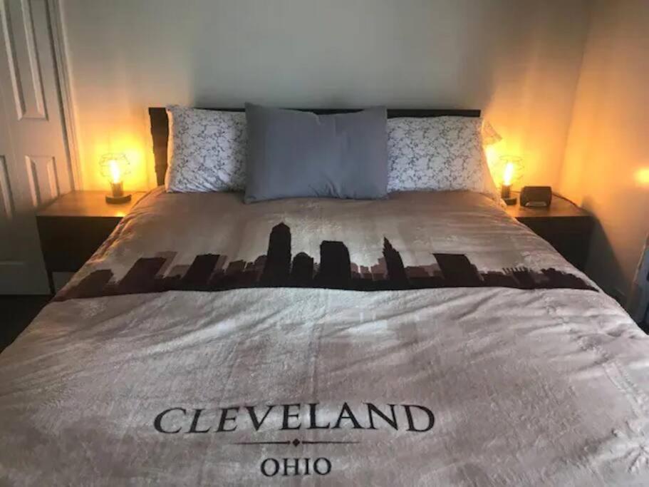 Uber Close To Ohio City, Cleveland Apartment ภายนอก รูปภาพ